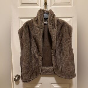 New Hyacinth House Oversized Aspen Faux Fur Vest Size Medium